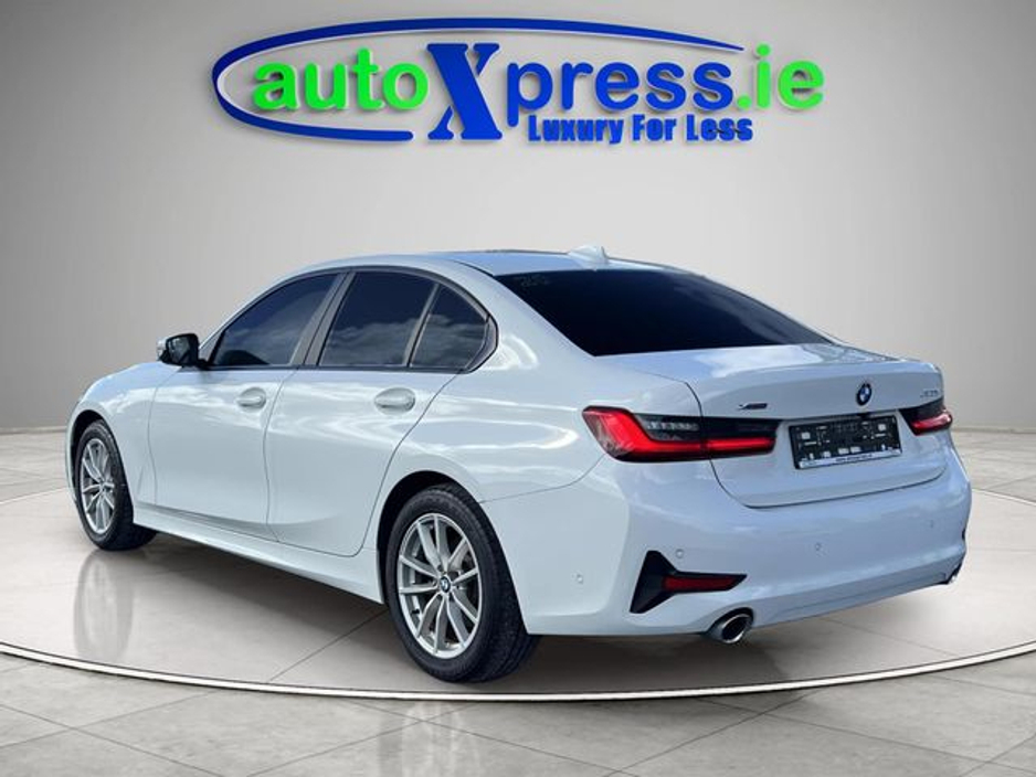 2019 BMW 3 Series - image 6