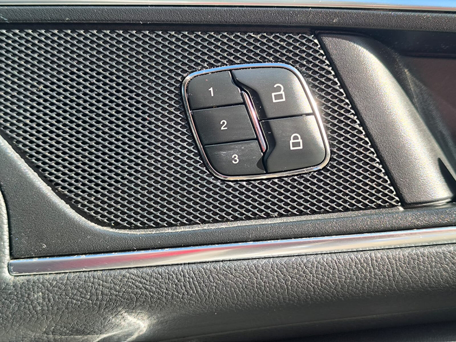 2017 Ford S-Max - image 26