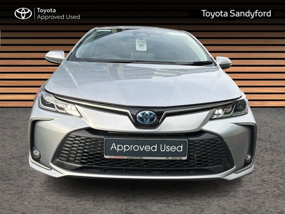 2025 Toyota Corolla COROLLA LUNA SPORT SALOON €34,945