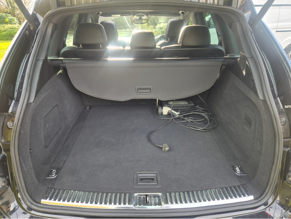 2016 Porsche Cayenne 3.0 S E-HYBRID 5DR AUTO €32,995