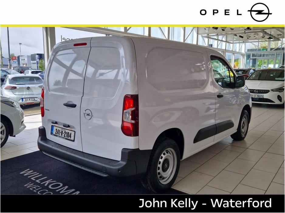 2024 Opel Combo L1H1 1.5 DIESEL KOMFORT €21,947