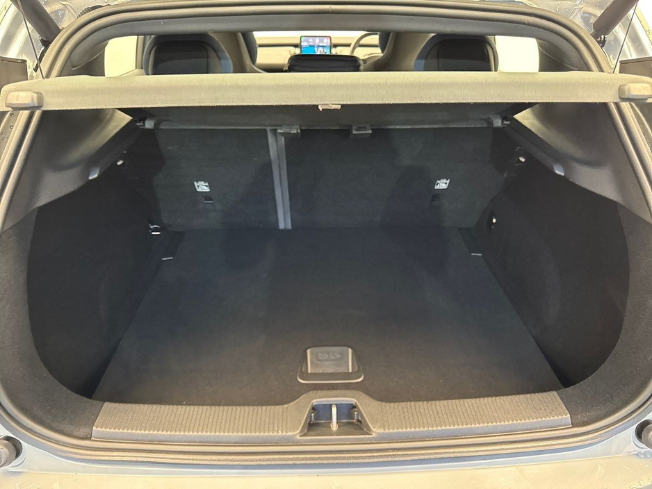 2024 Volvo EX30 - image 9