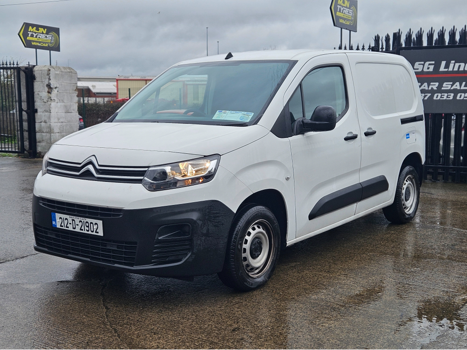 2021 Citroen Berlingo - image 4