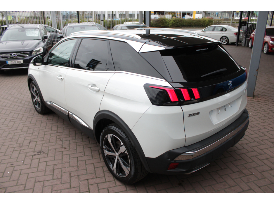 2019 Peugeot 3008 - image 6