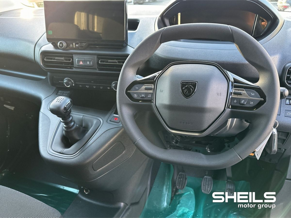 2026 Peugeot Partner - image 3