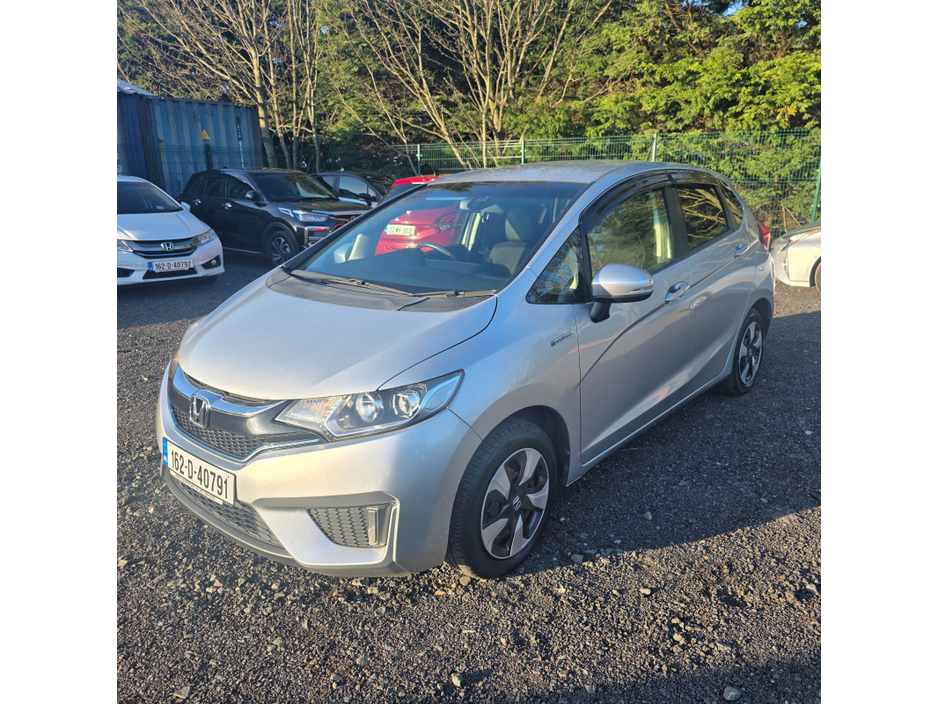 2016 Honda Fit - image 5