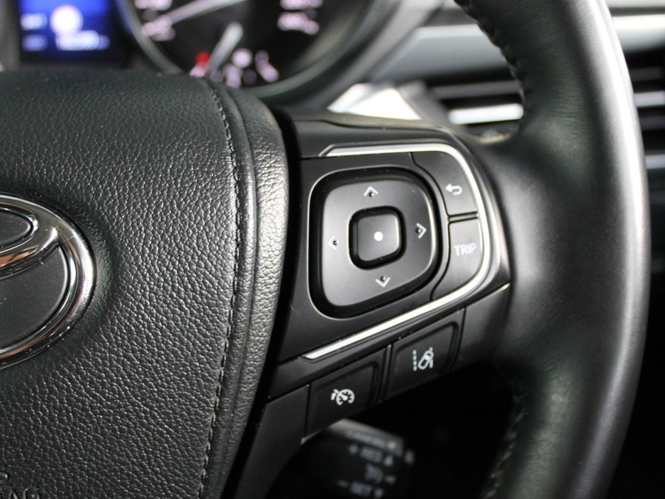 2017 Toyota Avensis 1.6D SOL Navi 4DR €10,499