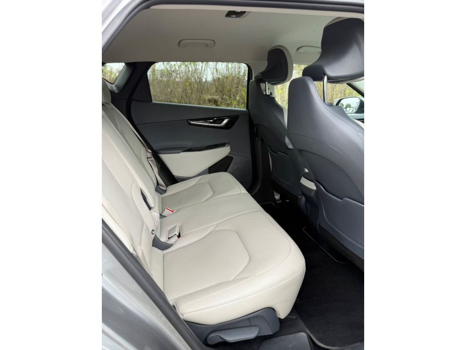 2024 Kia EV6 - image 24