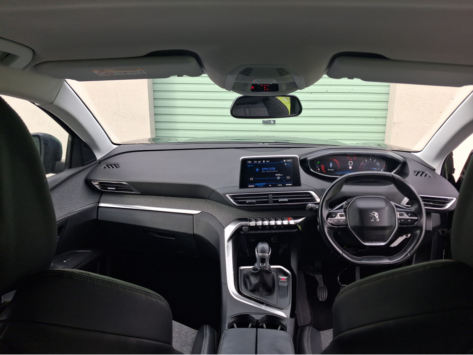 2018 Peugeot 5008 - image 22