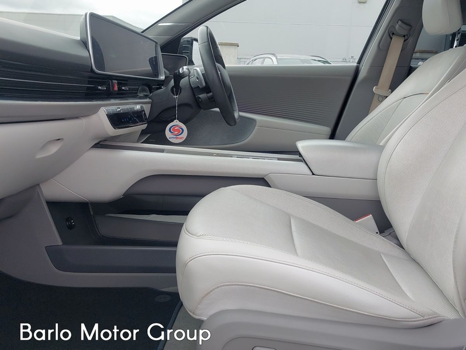 2023 Hyundai Ioniq 6 - image 11
