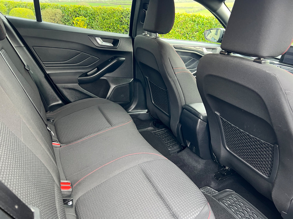 2022 Ford Focus 1.0T EcoBoost Hybrid 125PS ST-Line €22,950