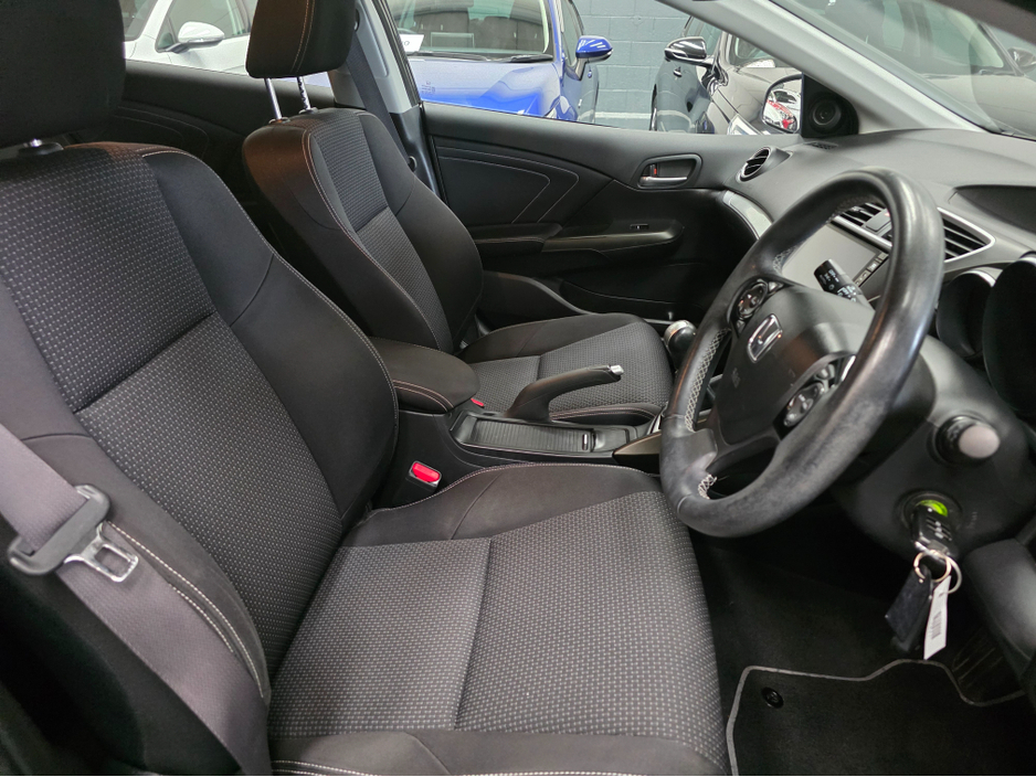 2016 Honda Civic - image 13