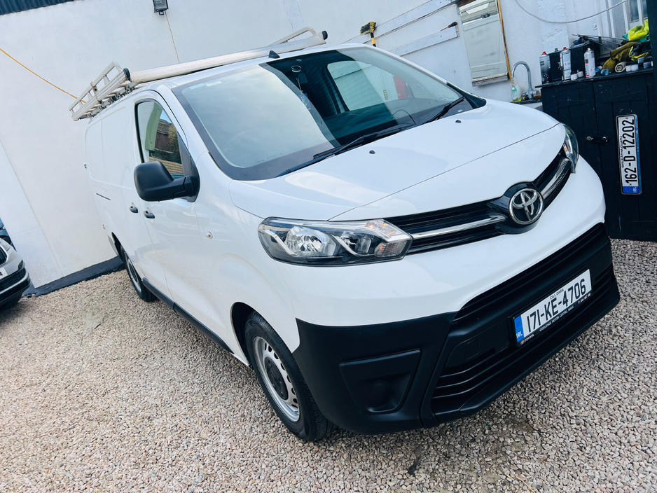 2017 Toyota Proace - image 6
