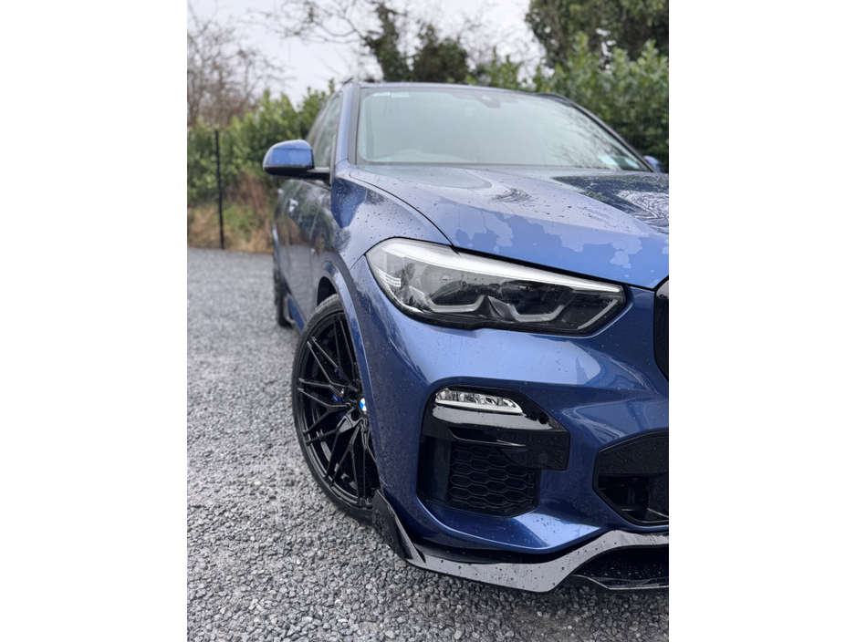 2020 BMW X5 - image 11