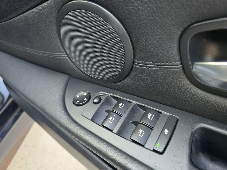 2008 BMW 5 Series - image 18