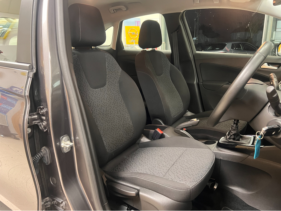 2024 Opel Crossland X **DIESEL 2024**Best Value As New Opel Crossland 6 Speed Manual Apple Car Play  www.bolands.ie Est.1955 €21,950