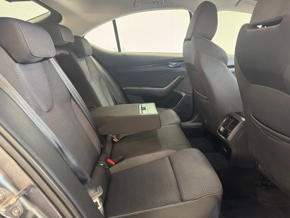 2024 Skoda Octavia - image 11