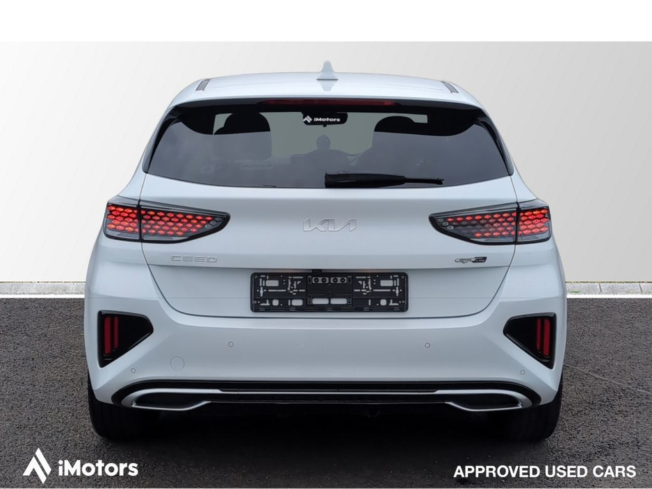 2023 Kia Ceed - image 7