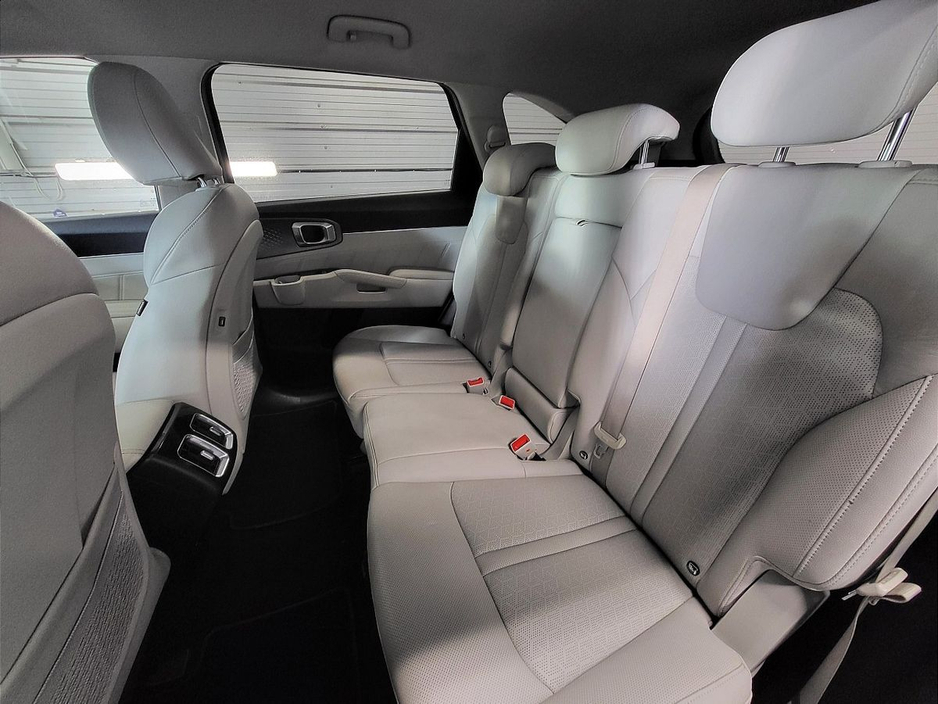 2023 Kia Sorento 1.6 PHEV K3 4X4 7 seats €46,975