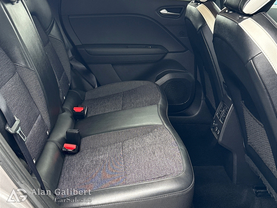 2023 Renault Captur TECHNO 1.0 TCE New model €89 PW €18,995