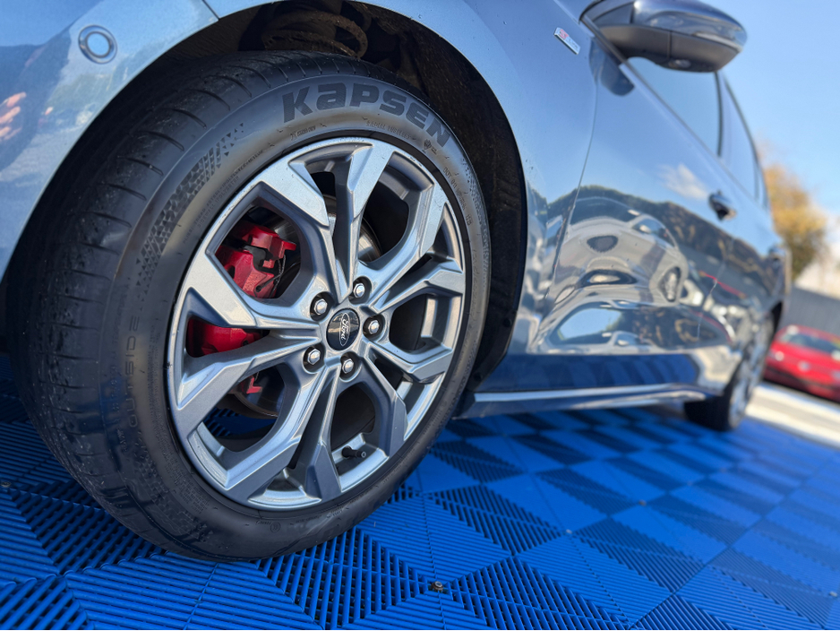 2023 Ford Focus - image 10