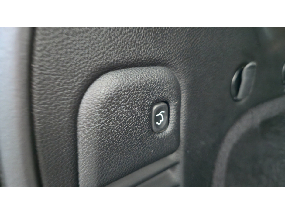 2015 Jeep Cherokee - image 18