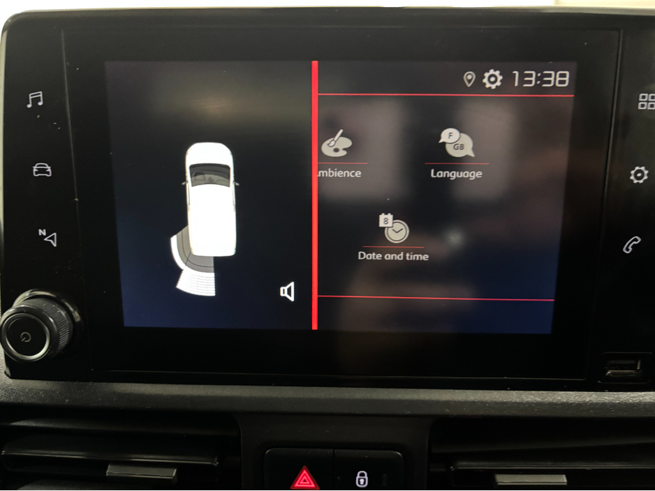 2021 Citroen Berlingo - image 13