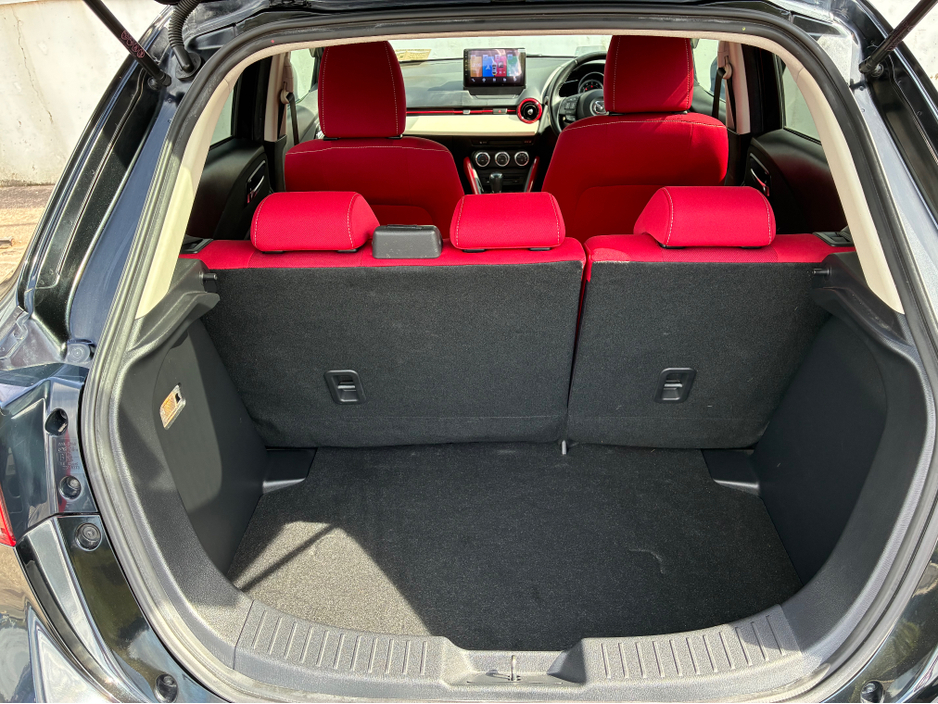 2015 Mazda Demio - image 12