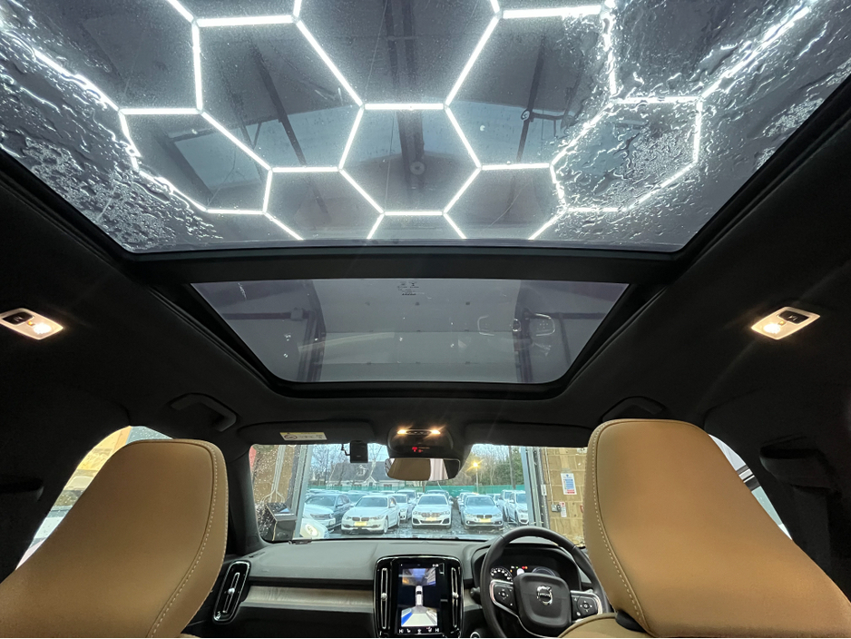 2020 Volvo XC40 €30950! 2020 VOLVO XC40 RECHARGE PLUG-IN HYBRID T5 1.5 AUTOMATIC / CRUISE CONTROL / 360° PARKING CAMERA / ELECTRIC MEMORY & HEATED SEATS / PANORAMIC SUNROOF / HEATED STEERING WHEEL / APPLE CARPLAY €30,950