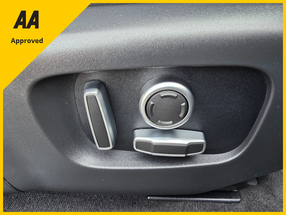 2021 Land Rover Range Rover Evoque - image 17