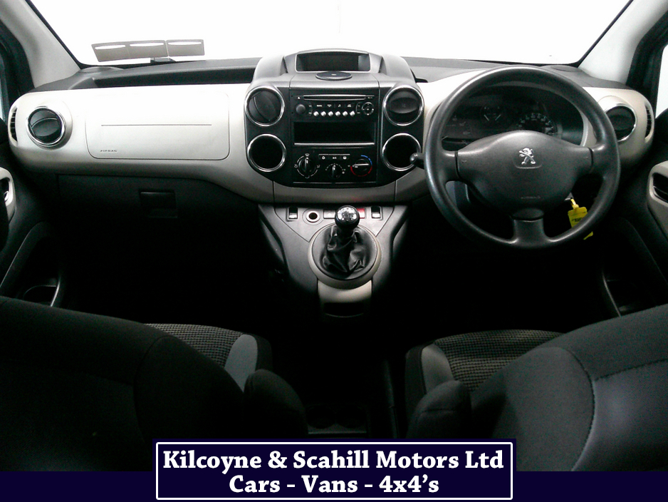 2013 Peugeot Partner - image 16