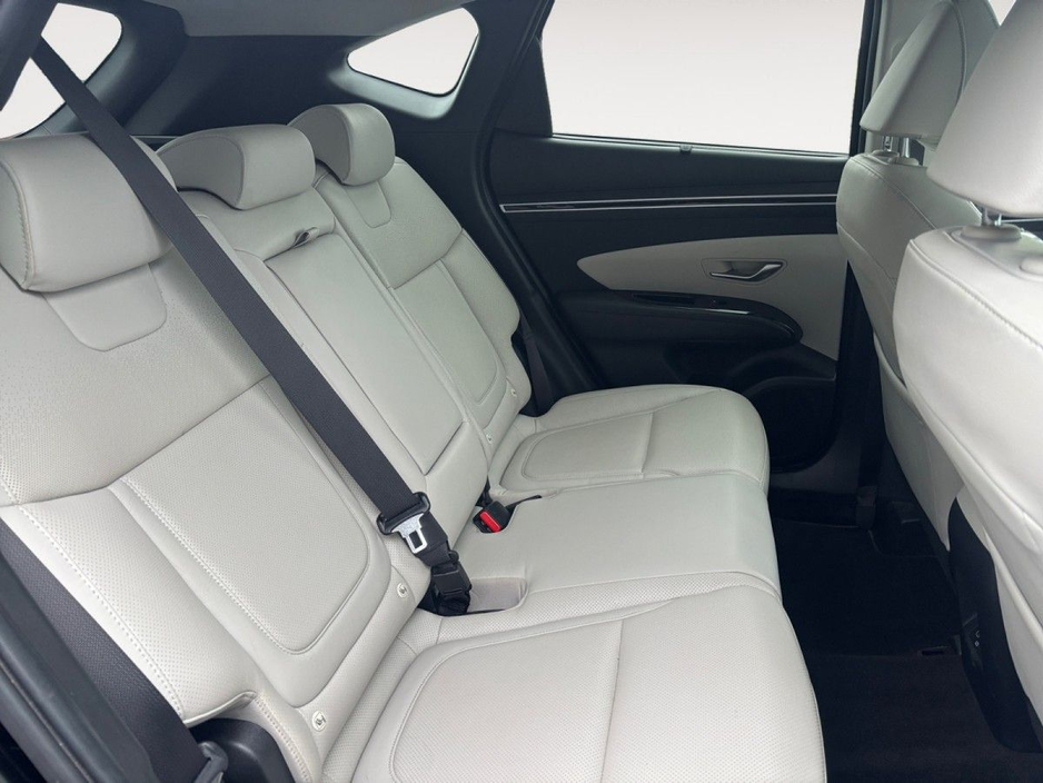 2022 Hyundai Tucson - image 13