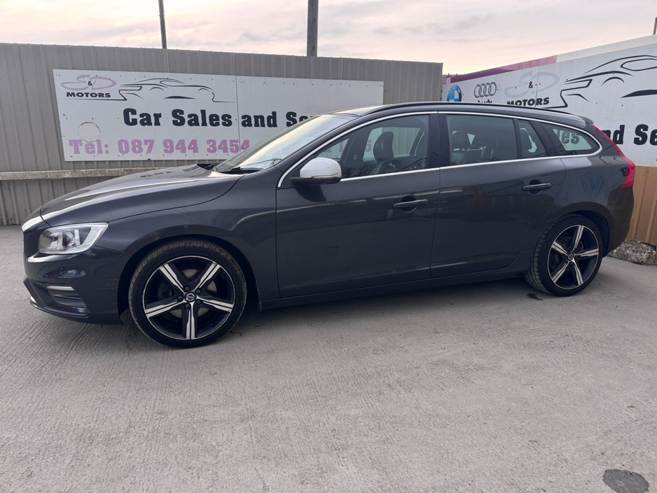 2016 Volvo V60 - image 5