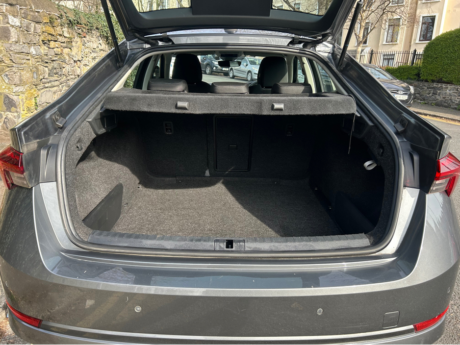 2022 Skoda Octavia - image 6
