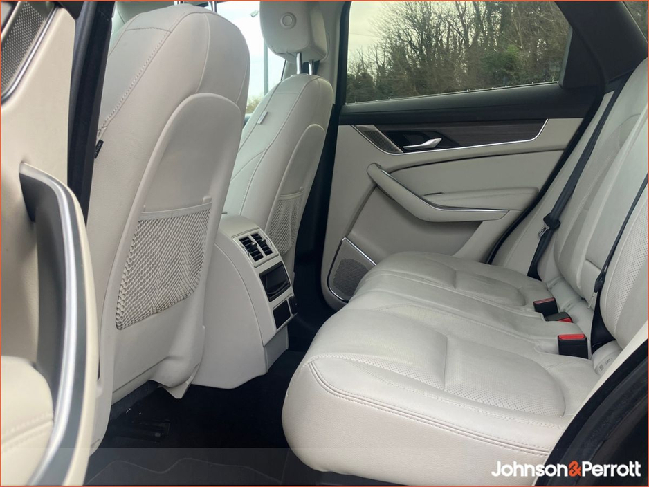 2022 Jaguar F-Pace 2.0 I4 PHEV 404 PS AWD Auto S €42,900