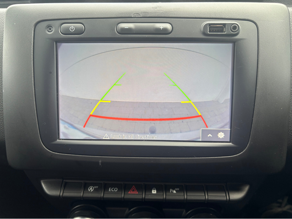 2020 Dacia Duster - image 11