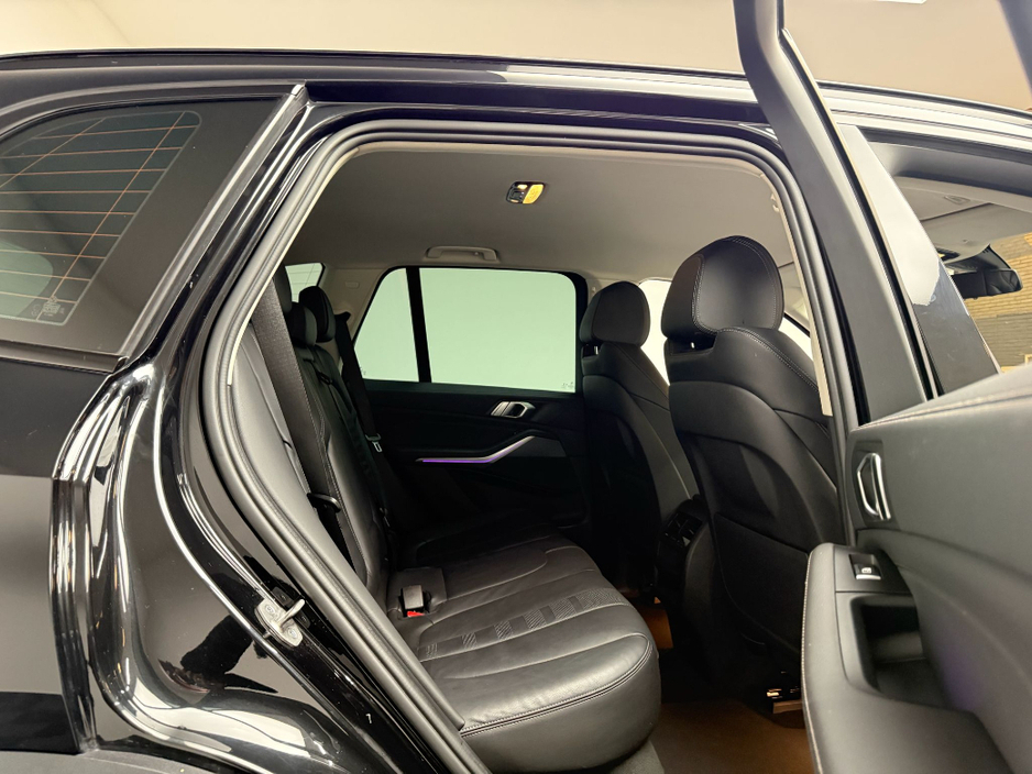 2021 BMW X5 - image 12