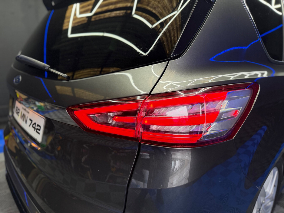 2016 Ford S-Max - image 13