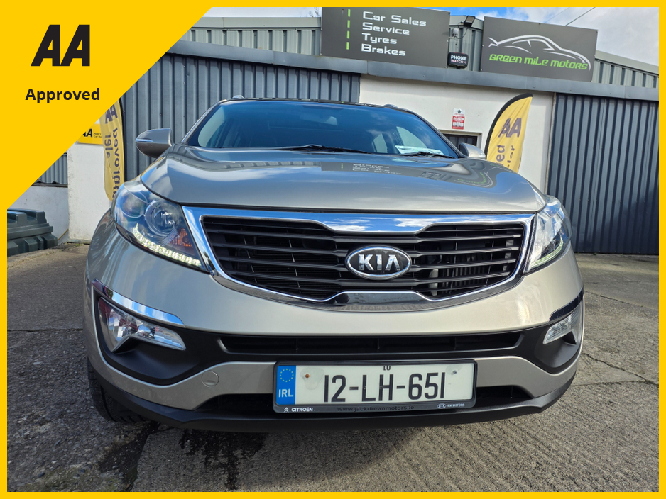 2012 Kia Sportage - image 2