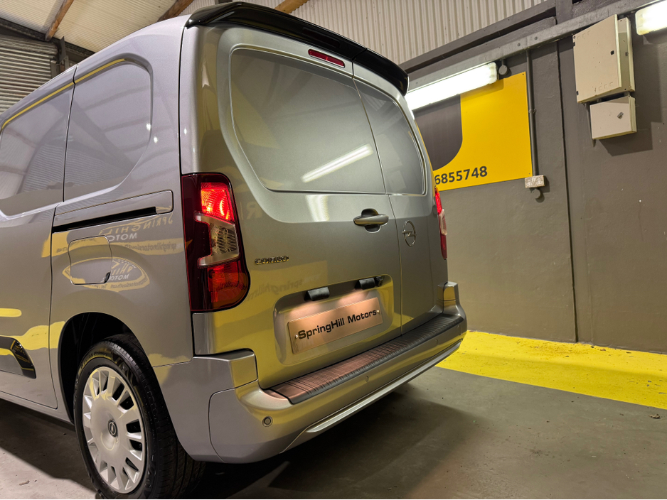 2024 Opel Combo SPORTIVE L1H1-1.5 100PS D-6SPEED TOP SPEC €19,950