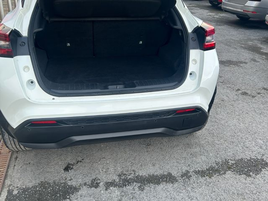 2020 Nissan Juke - image 7