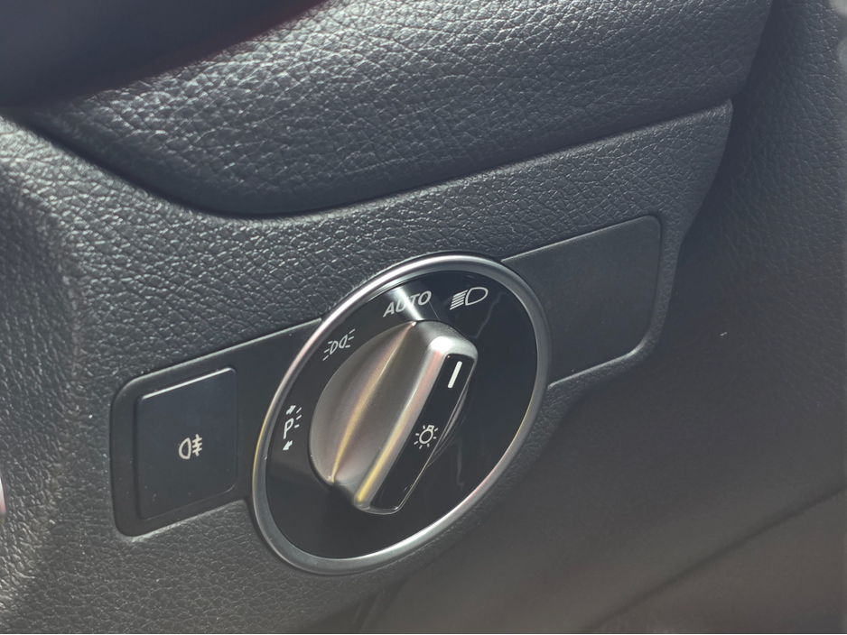 2015 Mercedes-Benz CLA Class - image 21