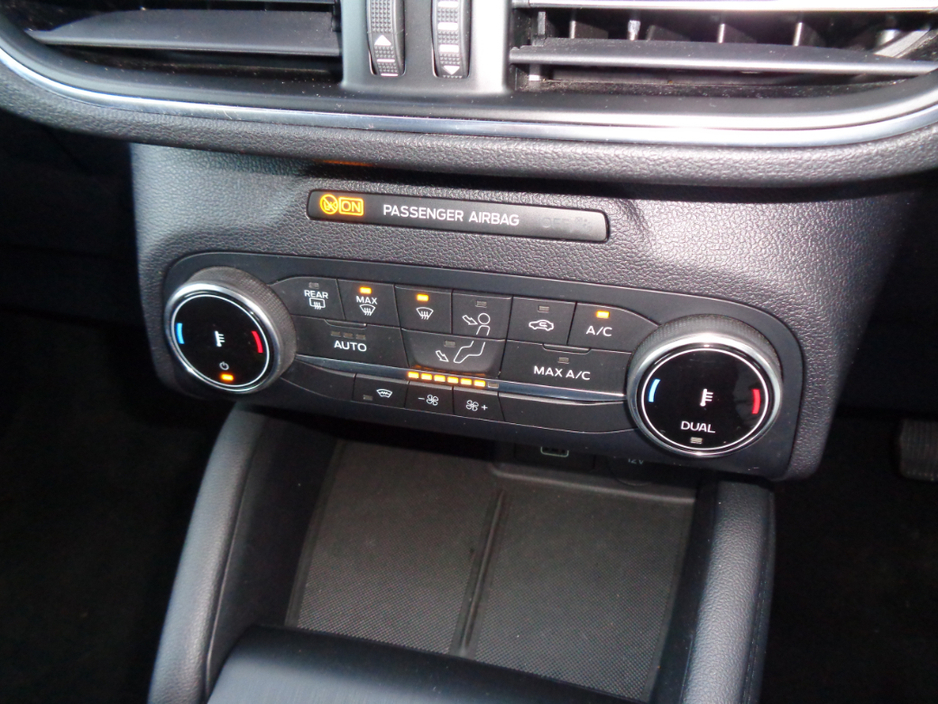 2023 Ford Kuga - image 17