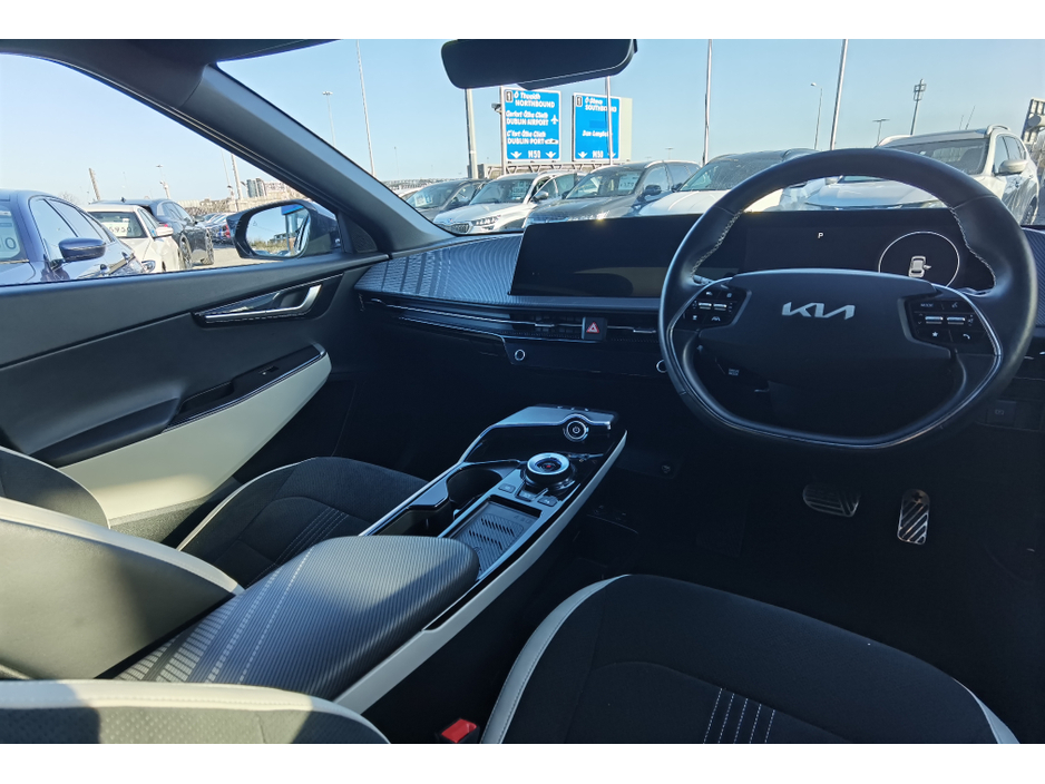 2022 Kia EV6 - image 13