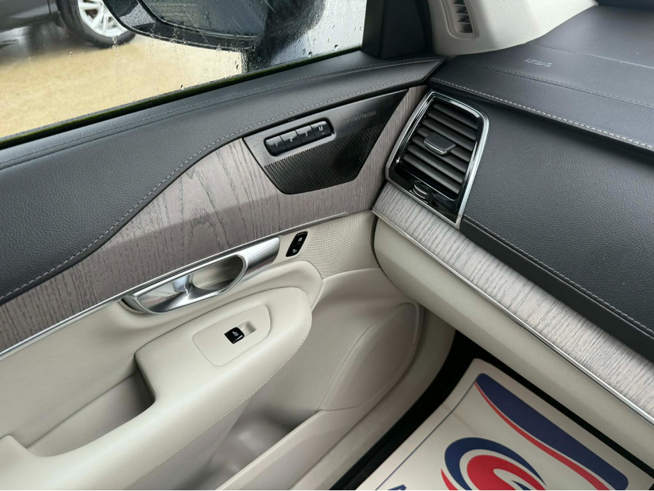 2023 Volvo XC90 - image 20