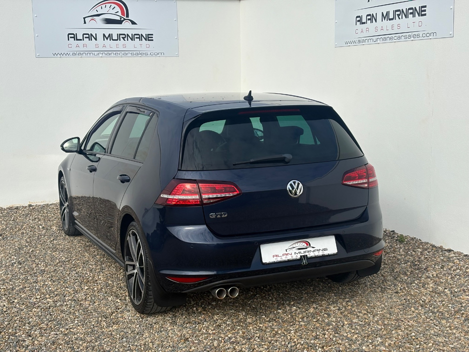 2016 Volkswagen Golf - image 9