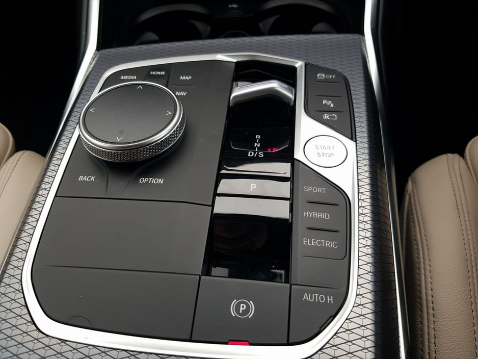 2026 BMW 3 Series - image 10