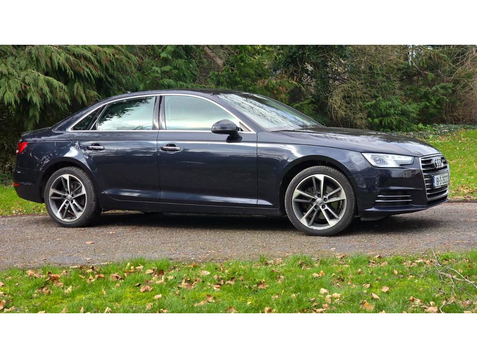 2018 Audi A4 - image 3