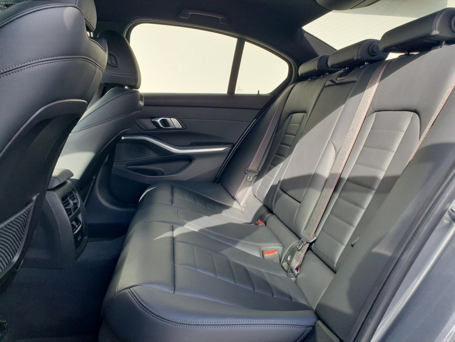2023 BMW 3 Series - image 22