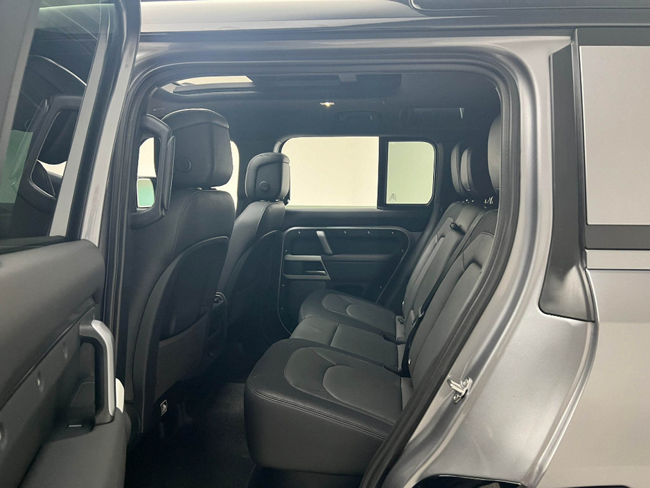 2024 Land Rover Defender HSE X-DYNAMIC P400E €87,990